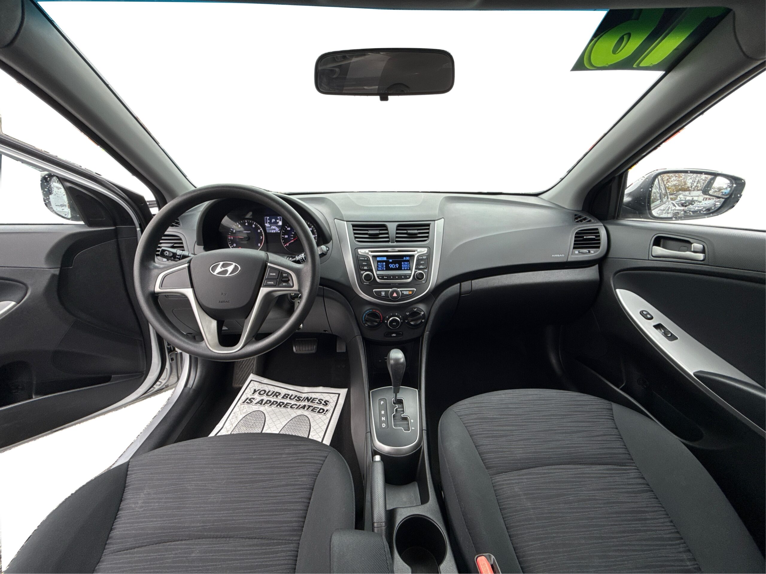 2_white_1763573188_in_001_1