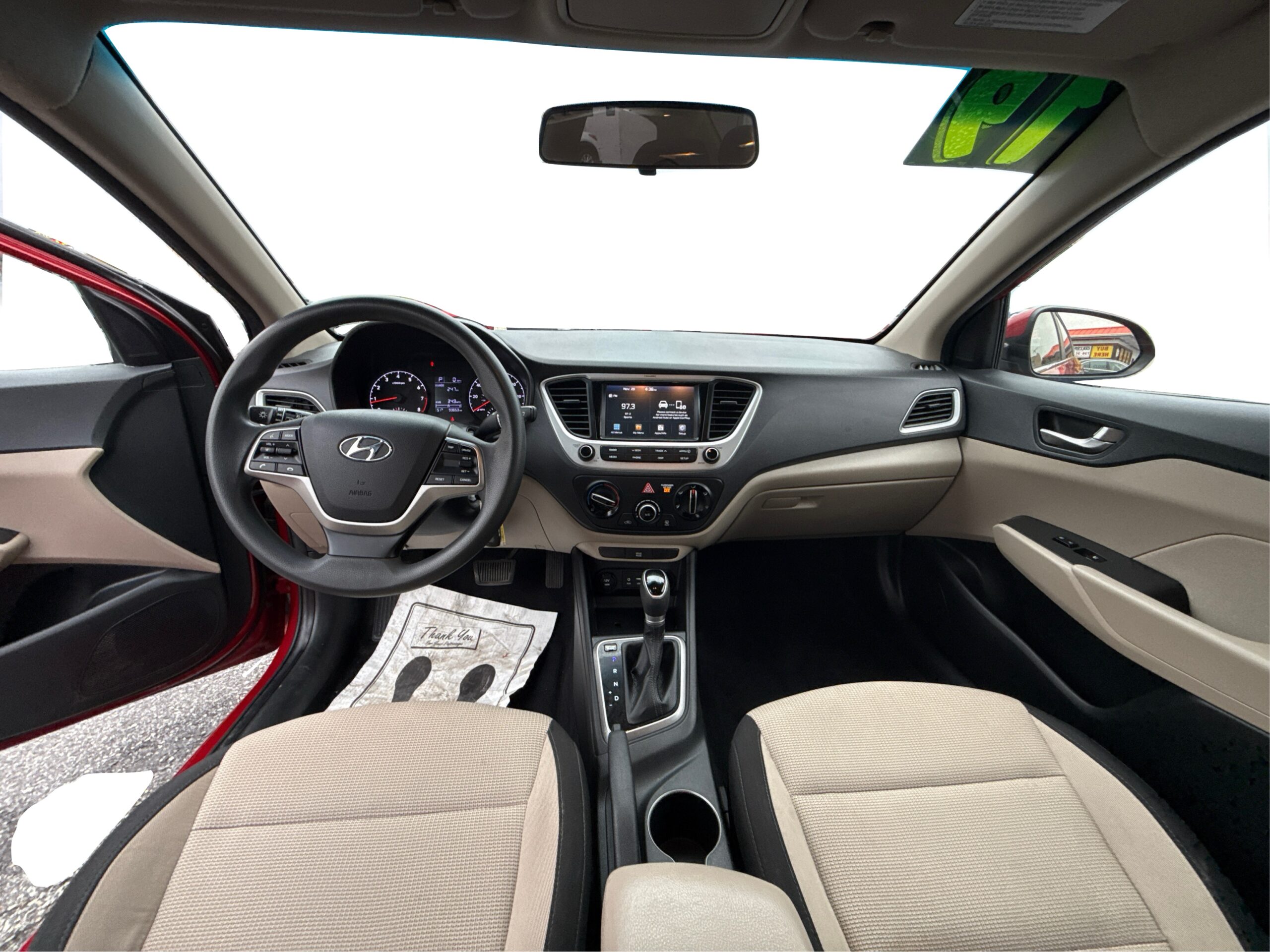 2_white_1763671026_in_001_1