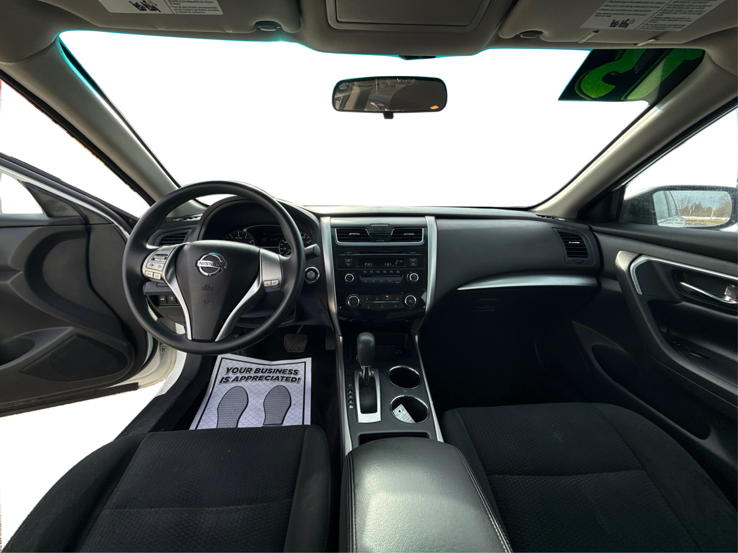 2_white_1769180009_in_001_1