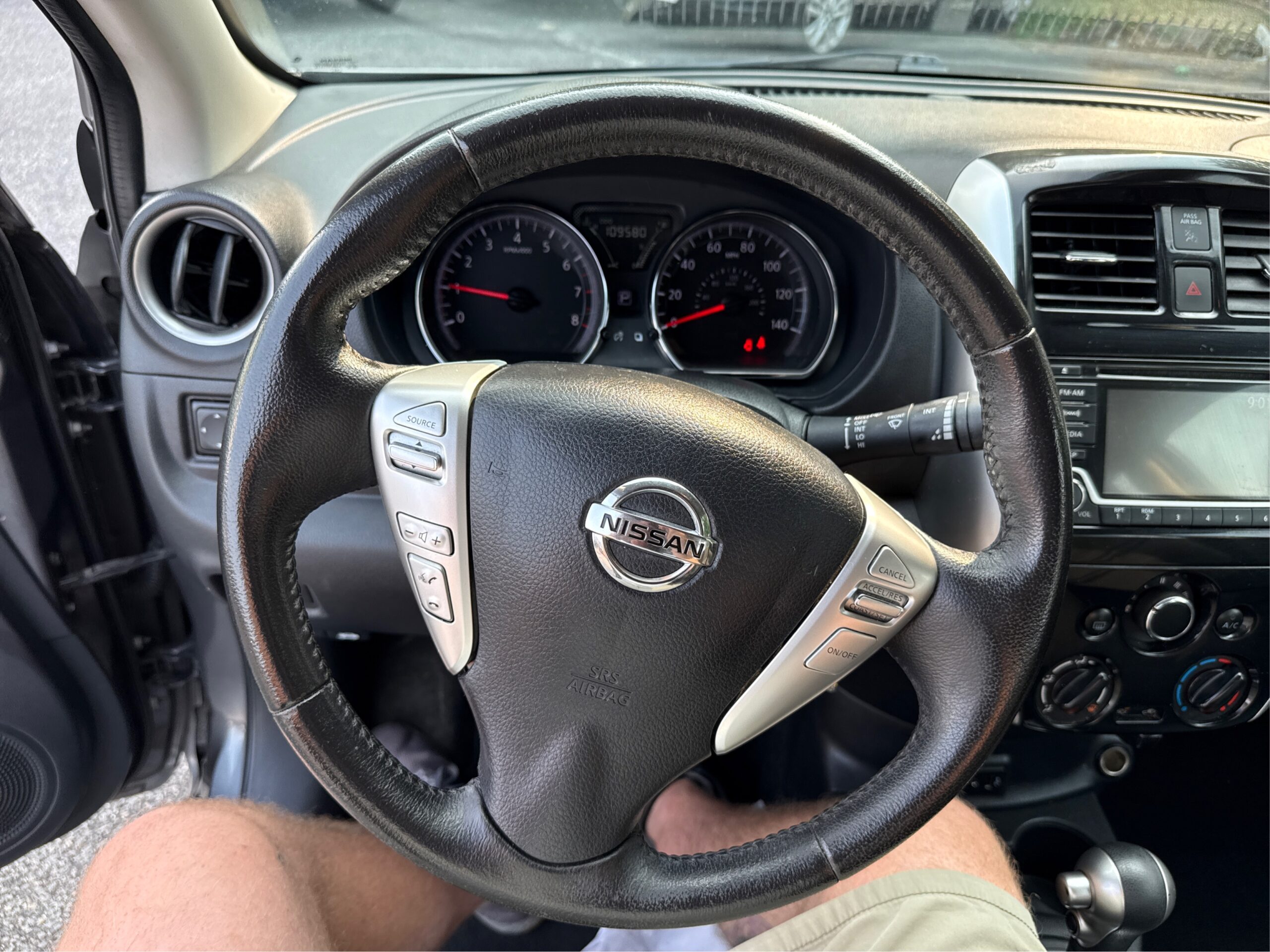 2017 Nissan Versa Sedan SV - Photo 14